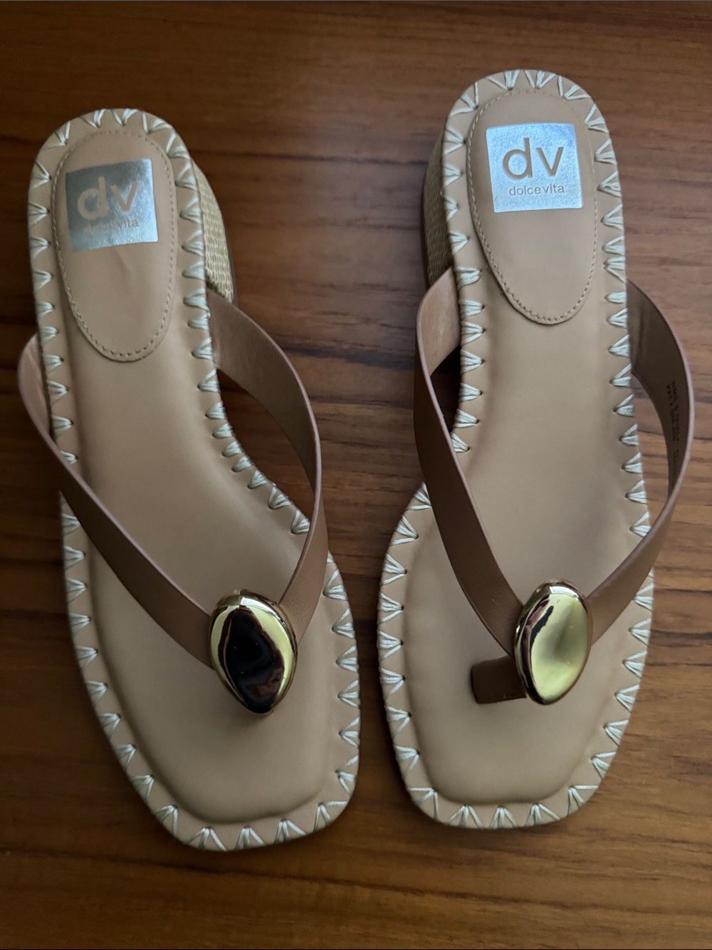 Dolce Vita Brown Leather Thong Sandals with Gold Accent
Brand New Never Used